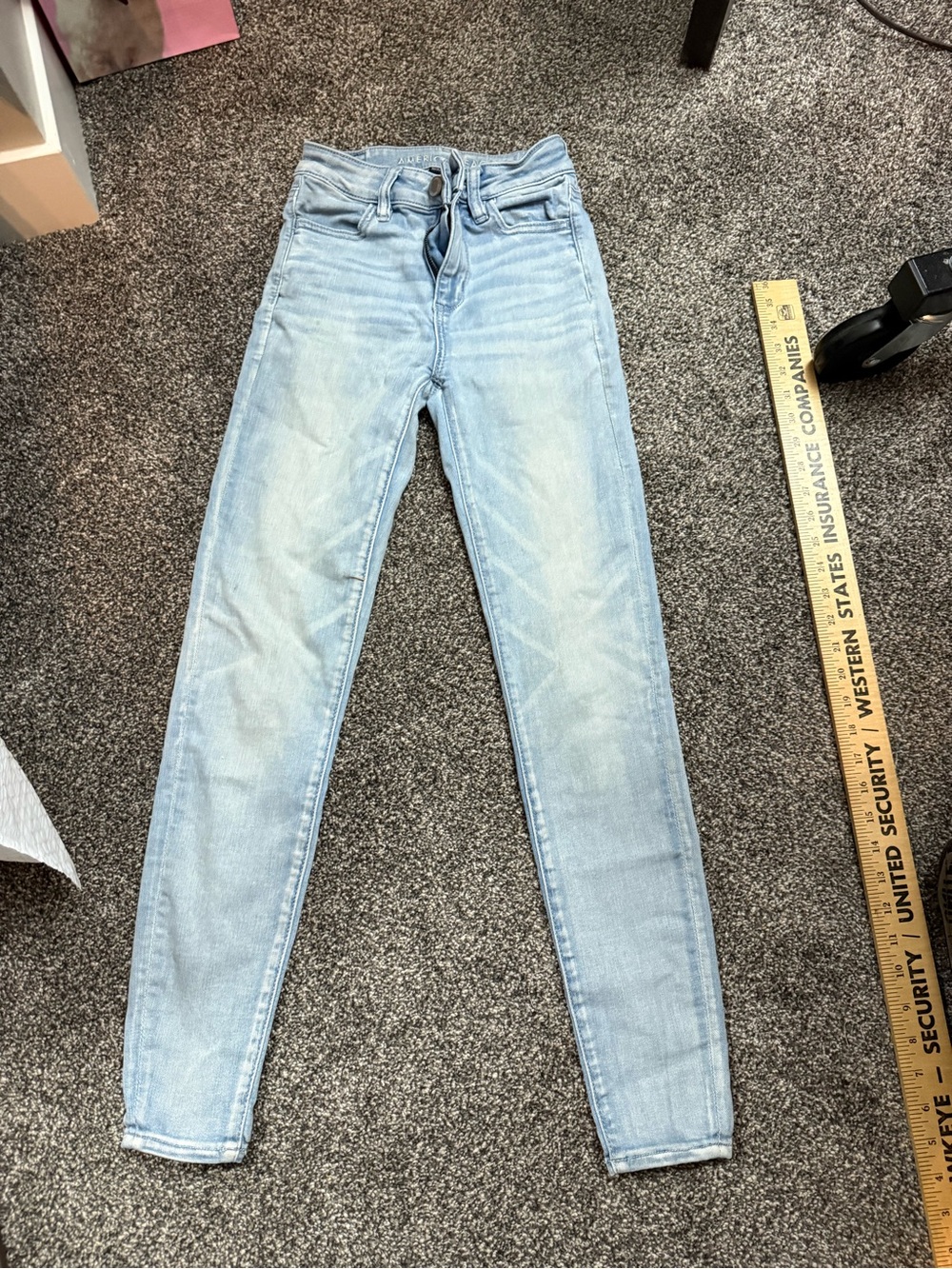 American Eagle - Light Wash High-Rise Skinny Jeans - Light Blue